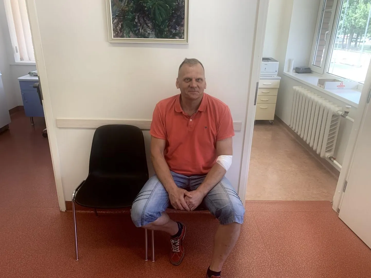 «Veri vahetub ja tunned ennast hästi, et saad teisi aidata,» põhjendas umbes 20-aastase staažiga doonor Toomas Baranov, miks ta kutse peale kohe Tartu Ülikooli kliinikumi verekeskusesse kohale ruttas.