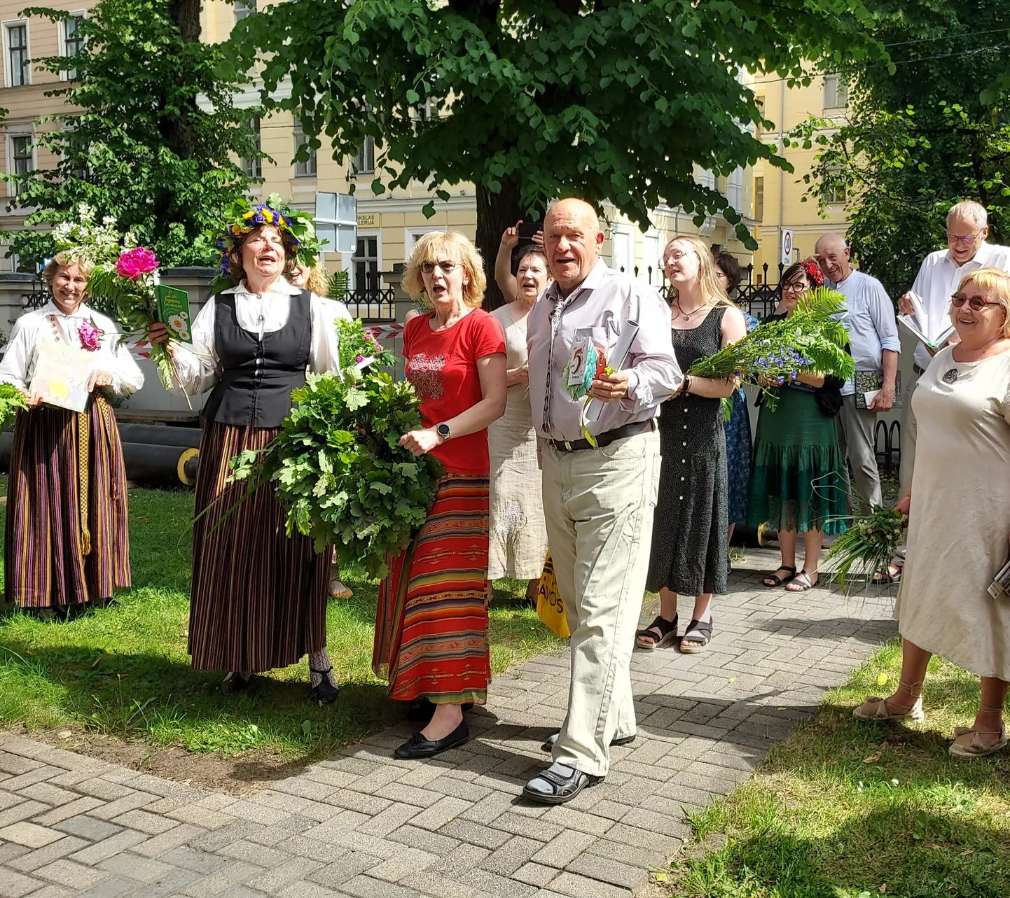 Dziedoši ministri un grāmatizdevēji