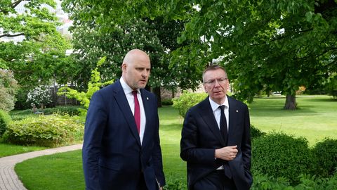 Läti nelikvalitsuse erakonnad jagasid võimupiruka, nimed jäetakse veel saladuseks