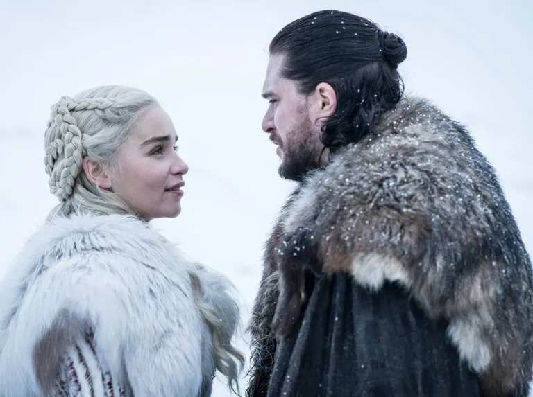 Jon Snow (Kit Harington) ja Daenerys Targaryen (Emilia Clarke)