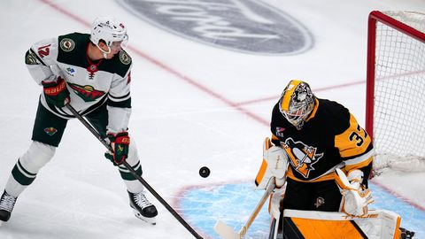 Šilovam neveiksmīgs sniegums bezcerīgā "Penguins" zaudējumā