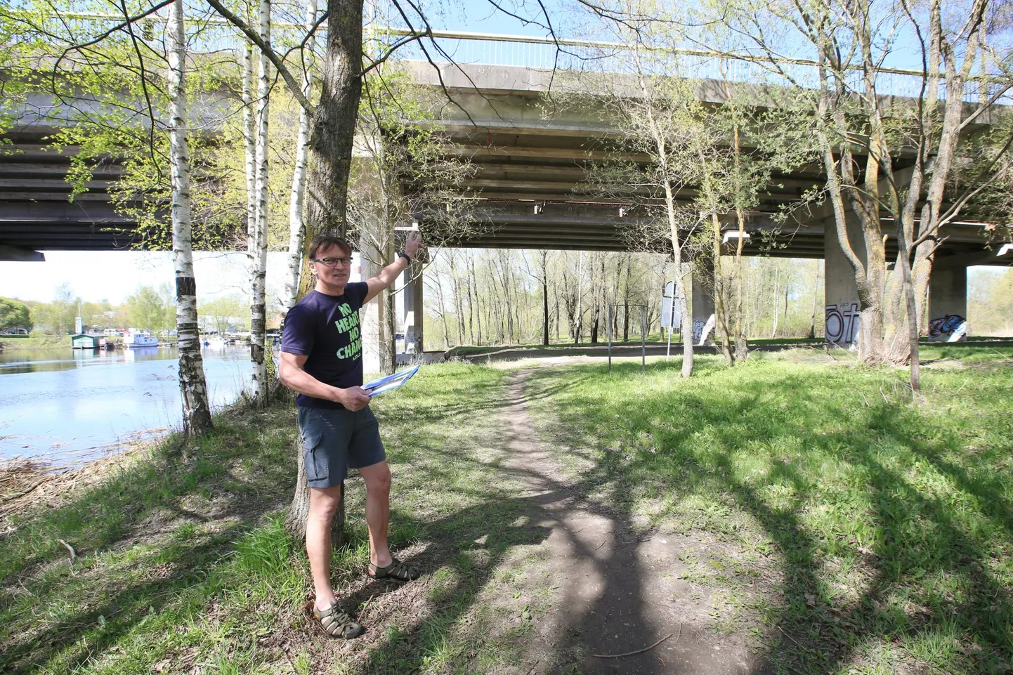 Uno Viitkar proovib ka sel aastal Sõpruse silla juurde keerdtreppi rajada. Ehkki ta seni pole rahastust saanud, visadust tal jagub.