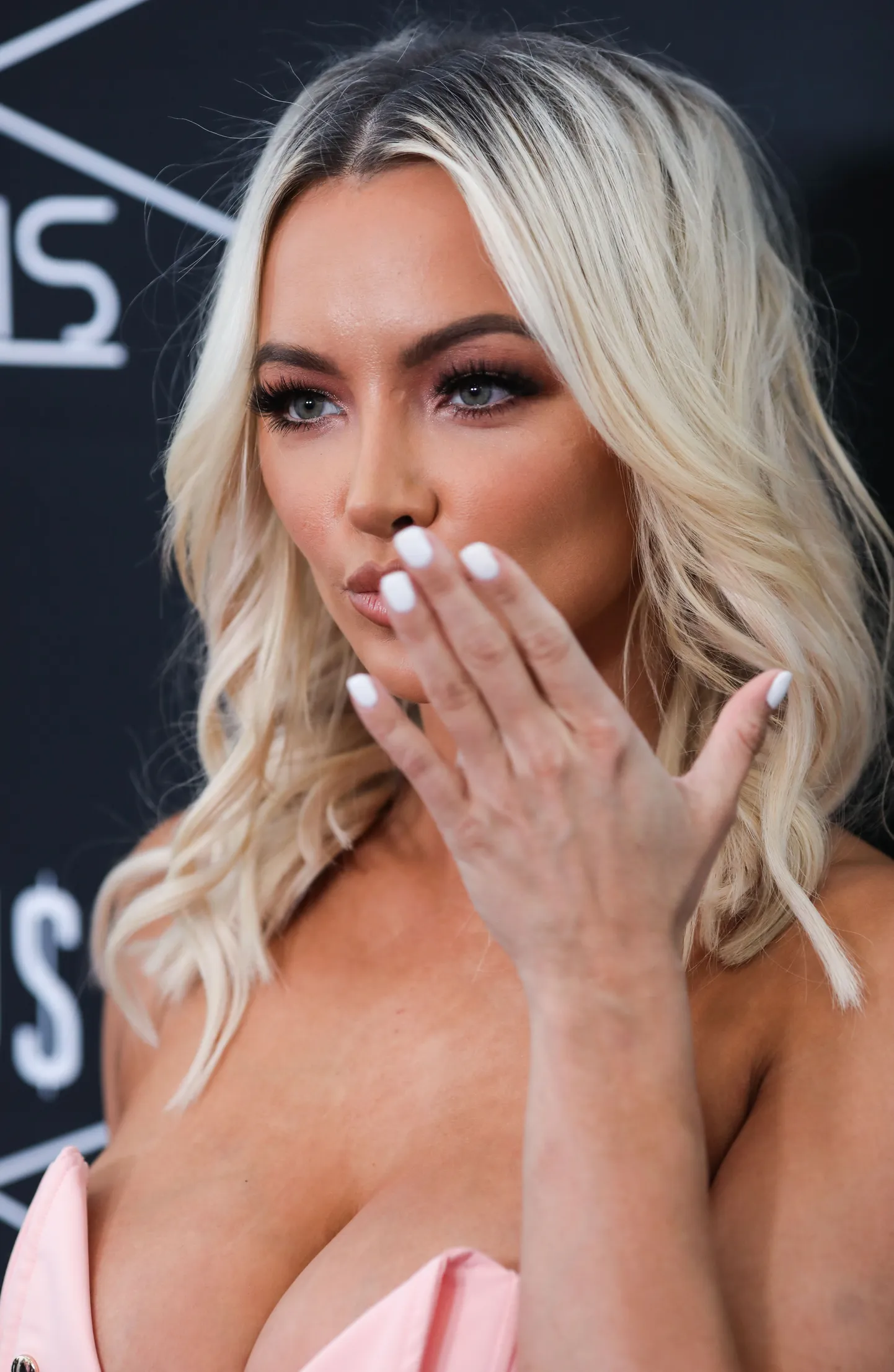 Lindsey Pelas 2019. aastal.