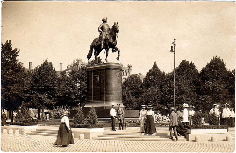 Памятник Петру I в Риге