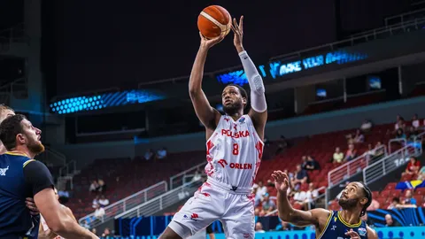 Loids un Poņitka ieved Polijas izlasi EČ ceturtdaļfinālā