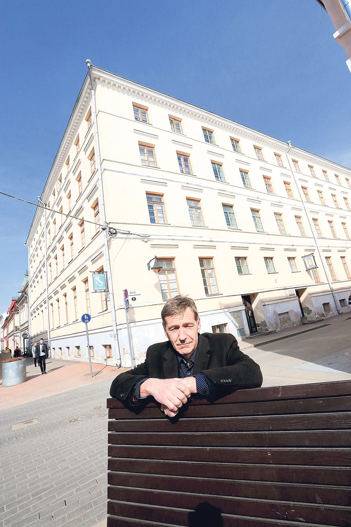 Tartu linna polikliiniku juht Mihkel Lember on Gildi 8 tegutsevat asutust juhtinud kaks aastakümmet, nüüd aga on tal käsil uue tervisekeskuse rajamise ettevalmistused.