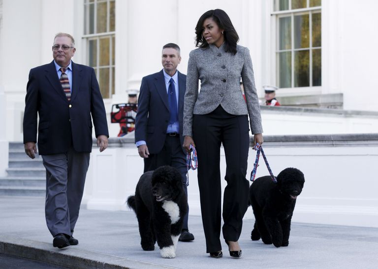 Michelle Obama koertega. JOSHUA ROBERTS / Reuters / Scanpix
