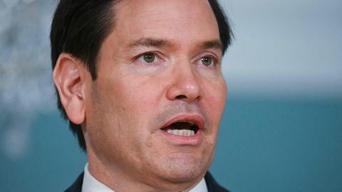 ASV valsts sekretārs noliedz spiedienu uz Ukrainu Donbasa jautājumā