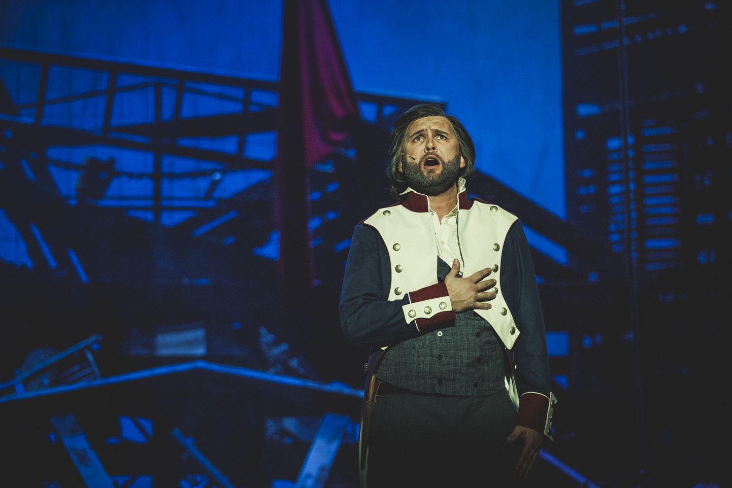 Jean Valjean'i osatäitja Koit Toome haigestumise tõttu jäi eile muusikali «Hüljatud» etendus ära.