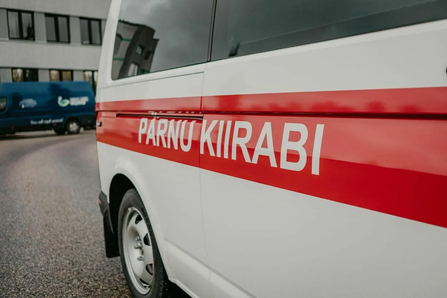 Kiirabi viis kannatanu esmaabi andmiseks haiglasse.