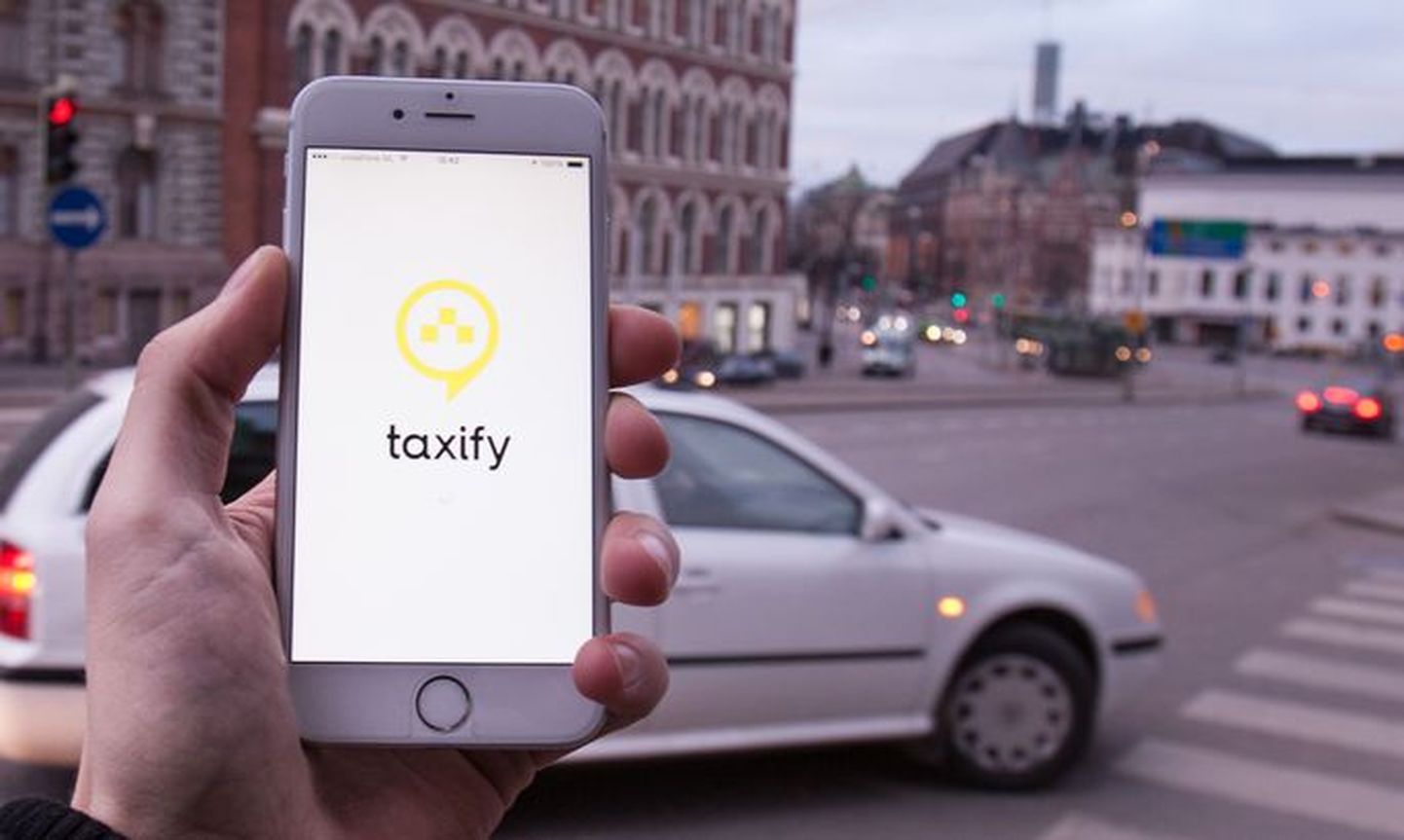 В январе в Кохтла-Ярве и Йыхви для водителей "Taxify" введена минимальная гарантированная плата - минимум 5 евро за каждый вызов.