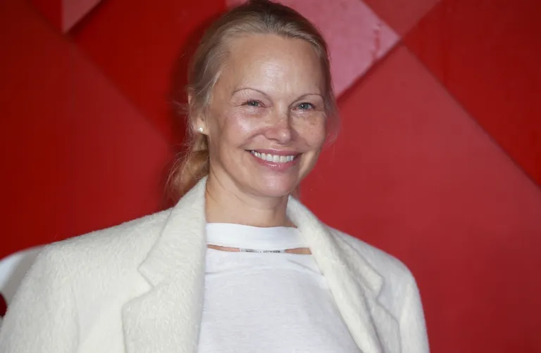 Meigivaba Pamela Anderson.