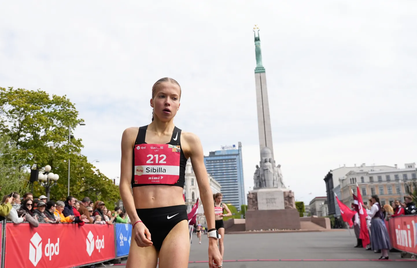 "Rimi" Rīgas maratona "DPD jūdzes" skrējiena otrās vietas ieguvēja Latvijas skrējēja Sibilla Vanadziņa