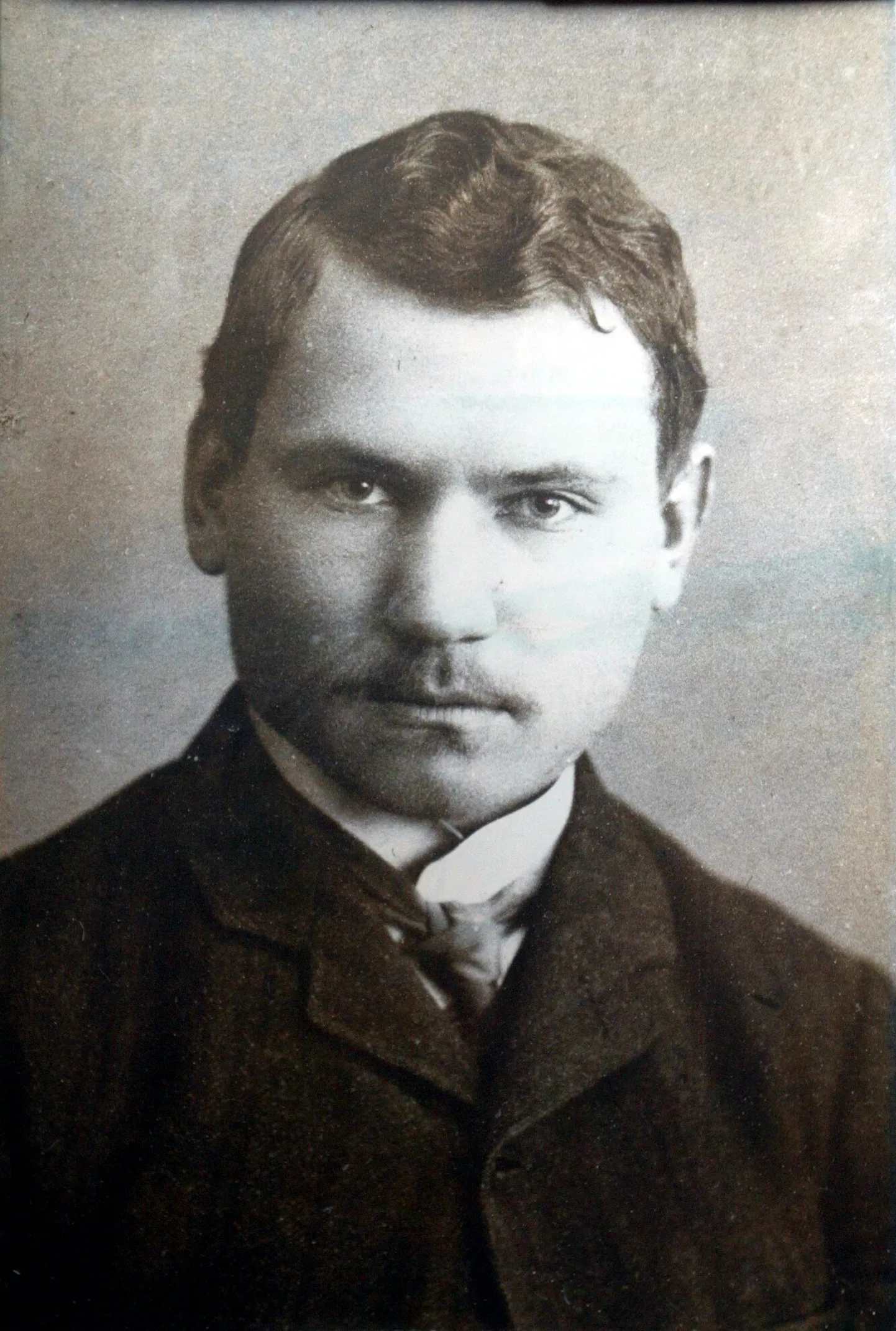Oskar Lutsu majamuuseum. Pildil foto Oskar Lutsust.