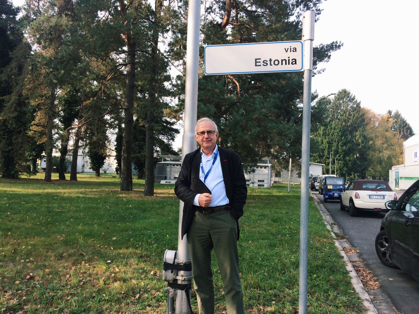 Peeter Pärt Ispras asuvas teaduskeskuses Eesti tänaval.