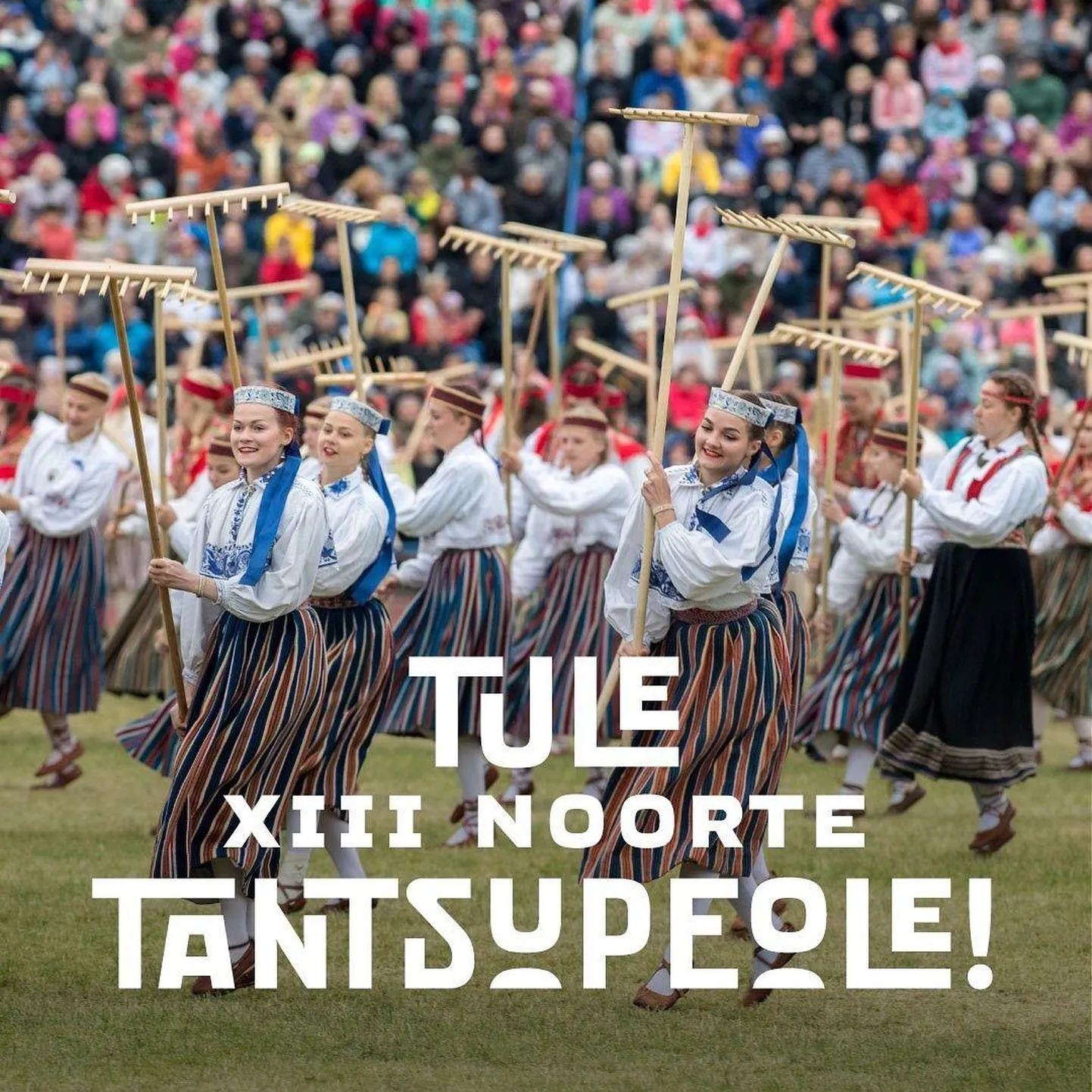Laulu- ja tantsupeo sotsiaalmeedia leht tuletas osaleda soovijatele juba mõnda aega meelde, et kirjapanek läheneb lõpule. Üleskutseid ilmestasid fotod, mis on tehtud mõni aasta tagasi peol käinud lauljatest-tantsijatest. Ühel fotol oli tabatud tantsuhoos Väätsa neiduderühma Ilodus tantsijaid.