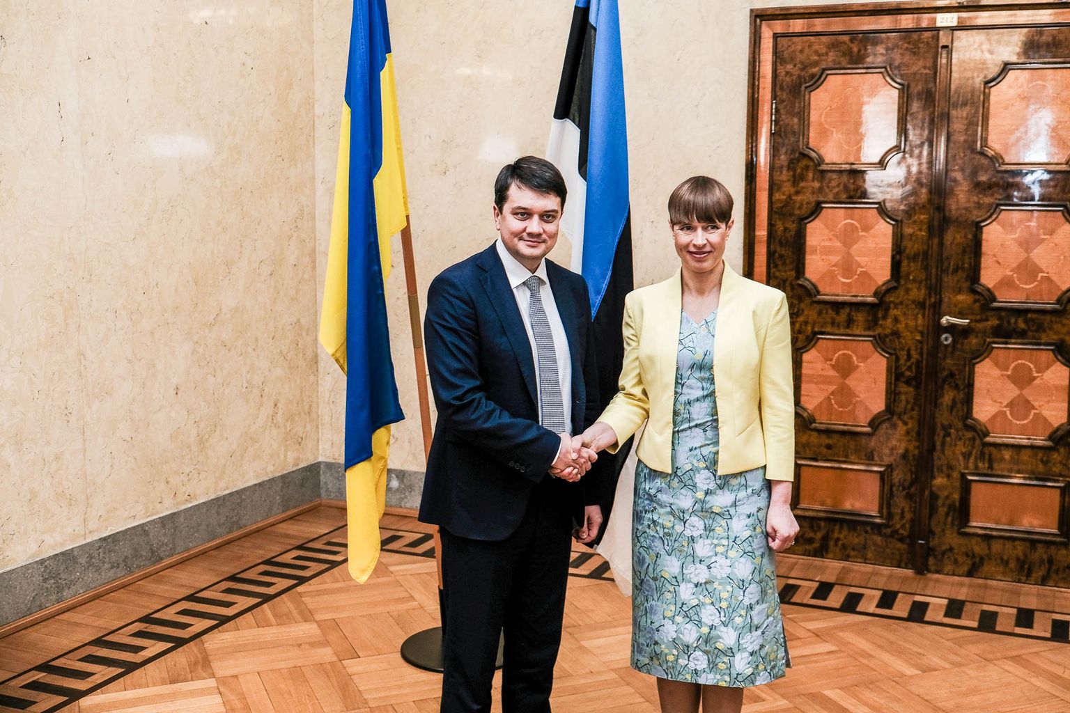 Президент Керсти Кальюлайд и спикер Верховной Рады Украины Дмитрий Разумков.