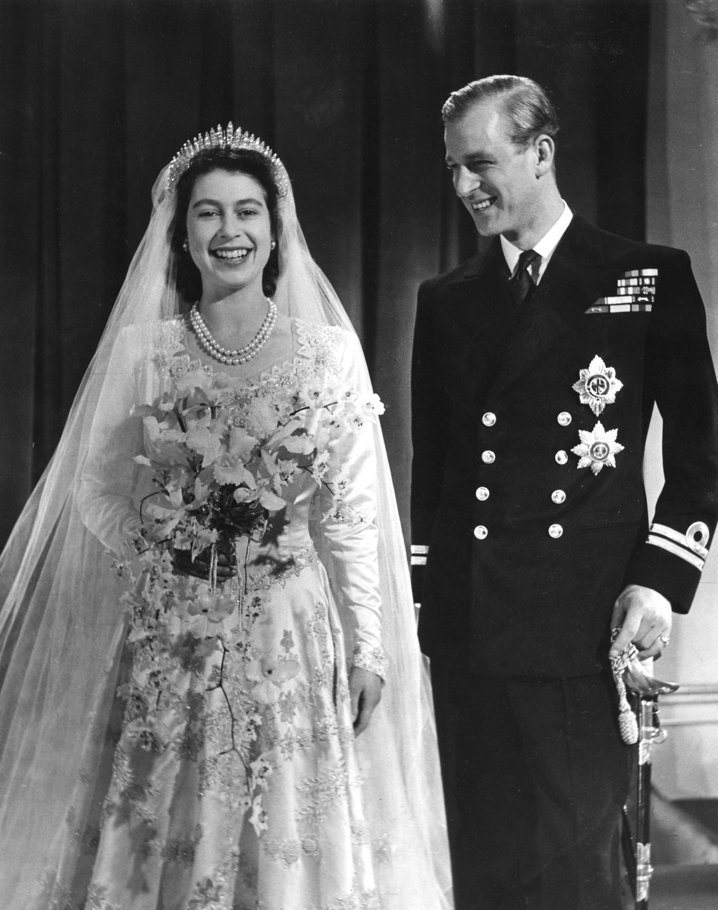 Printsess Elizabeth ja prints Philip oma pulmapäeval aastal 1947.