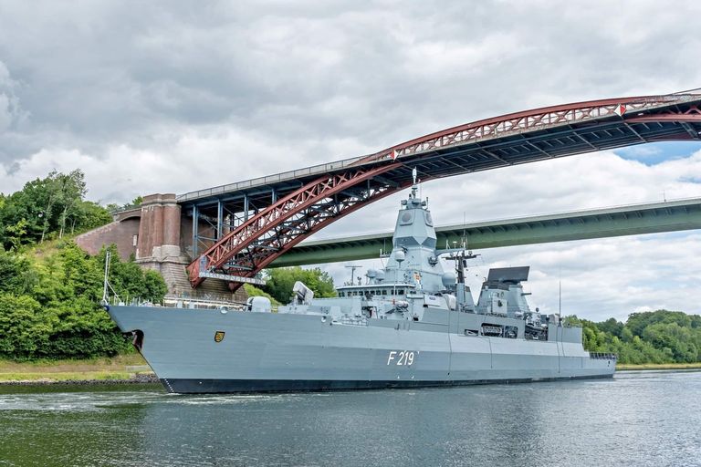 Fregatt «Sachsen» kannab oma pardal uut laserrelva terve aasta jooksul ja katsetab erinevates olukordades.