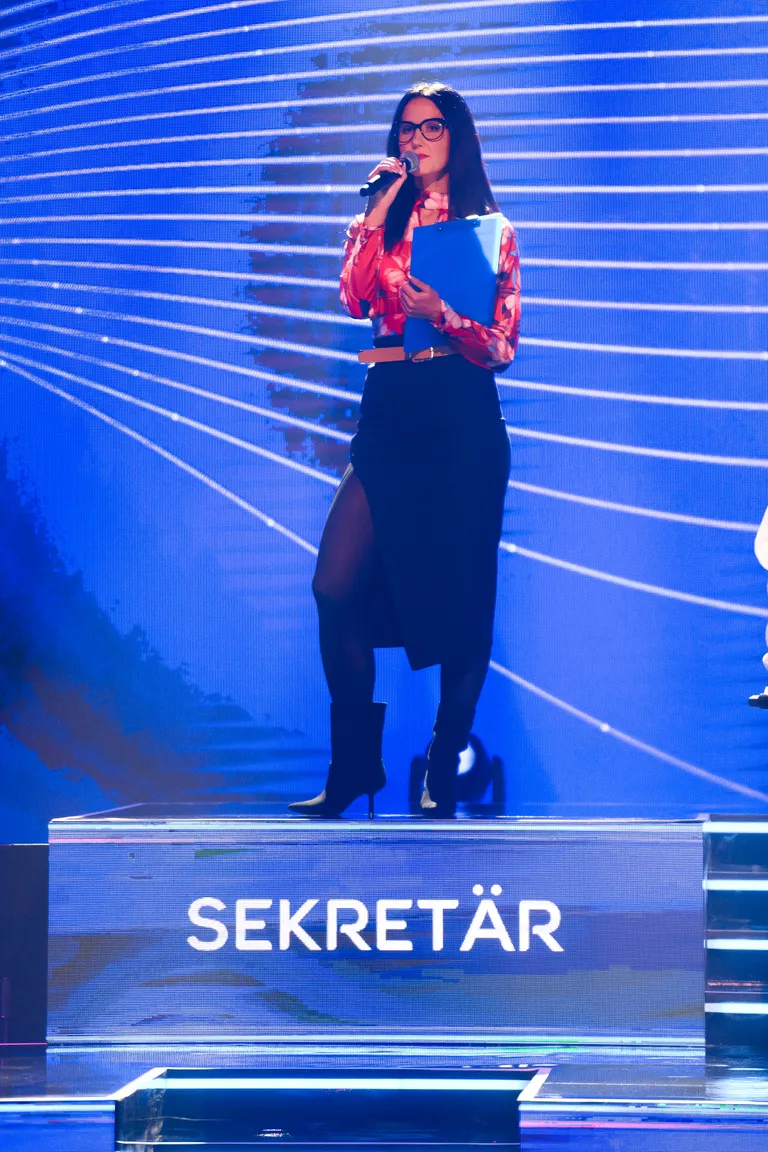 Ma näen su häält – Sekretär.
