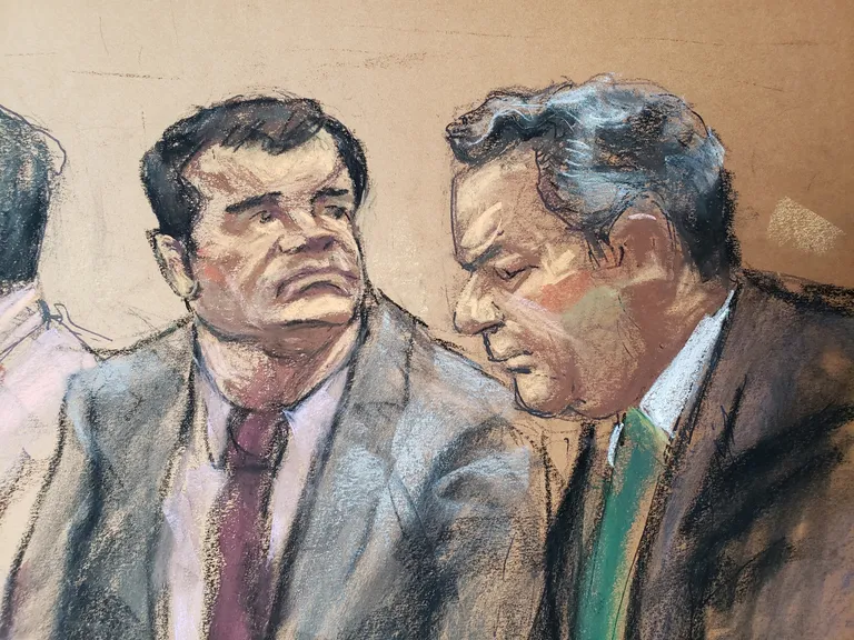 Joonistus kohtust. El Chapo (vasakul) ja tema kaitsja Jeffrey Lichtman.