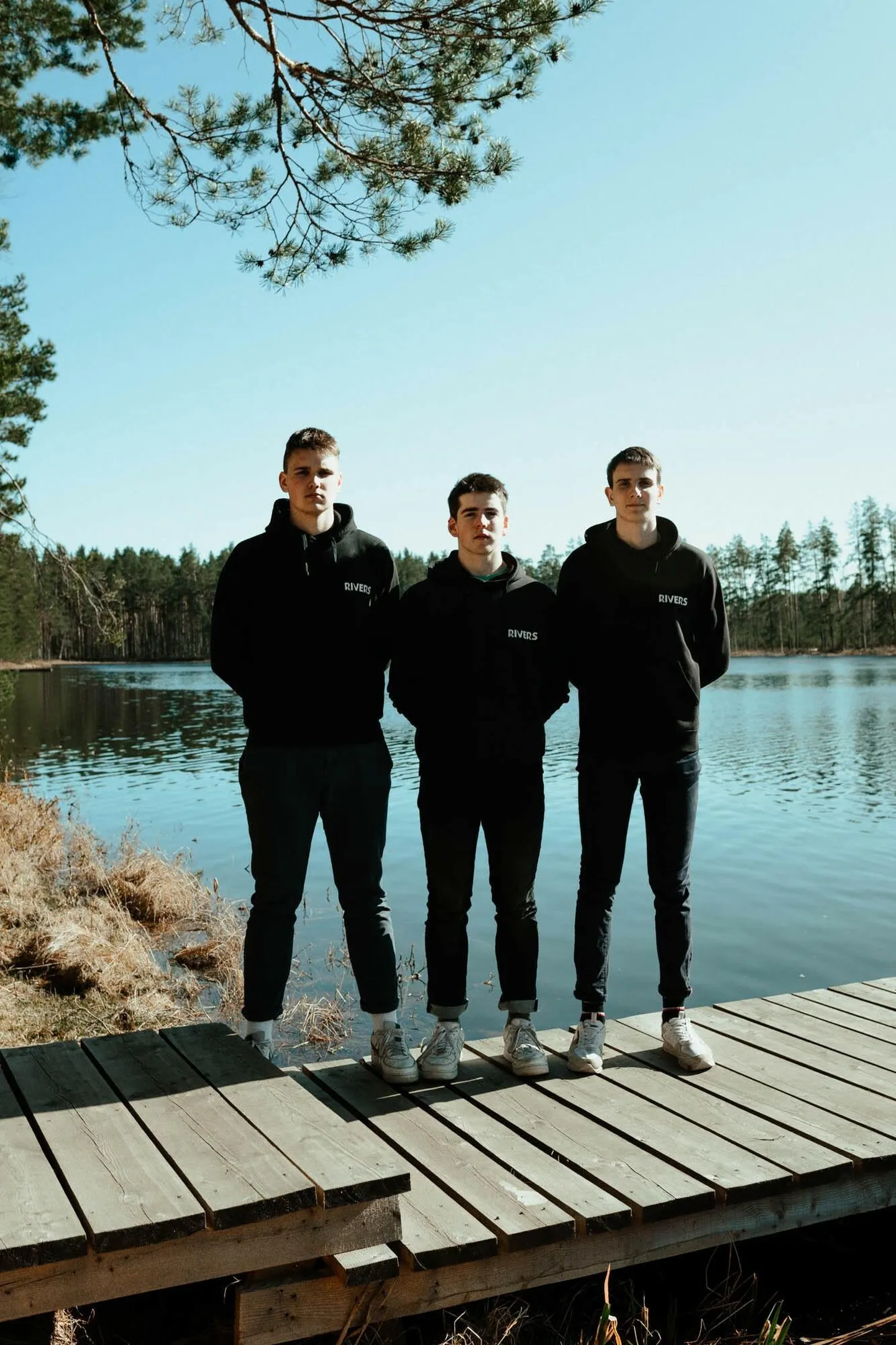 Õpilasfirmasse Rivers kuuluvad Rasmus Sillaste (vasakult), Daniel Kreevald ja Jürgen Pill.