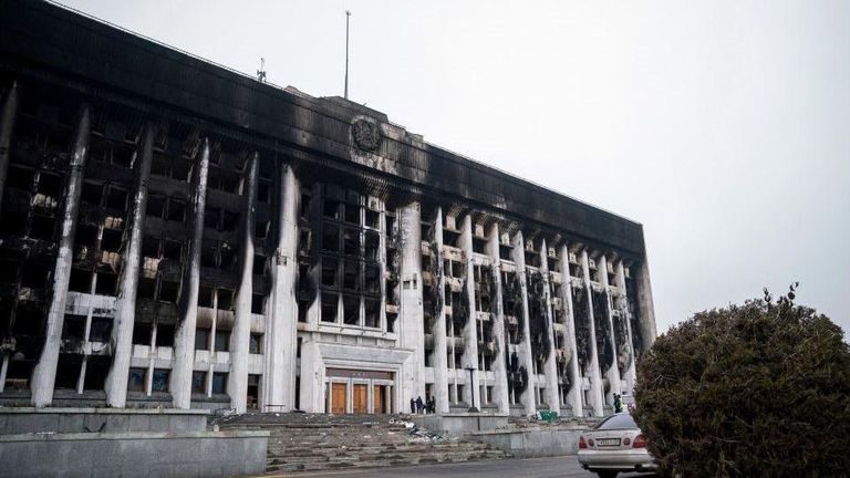 Сгоревшее здание акимата Алматы.