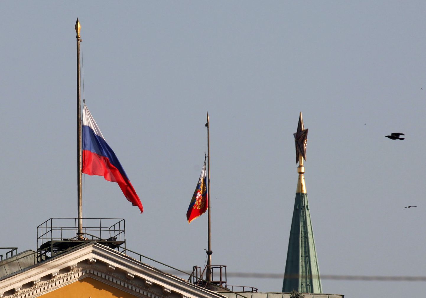 Venemaal on laevaõnnetuse ohvrite mälestamiseks kuulutatud täna välja üleriigiline leinapäev.