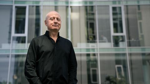 Conductor Paavo Järvi Finds Air Travel Exhausting, Seeks Change