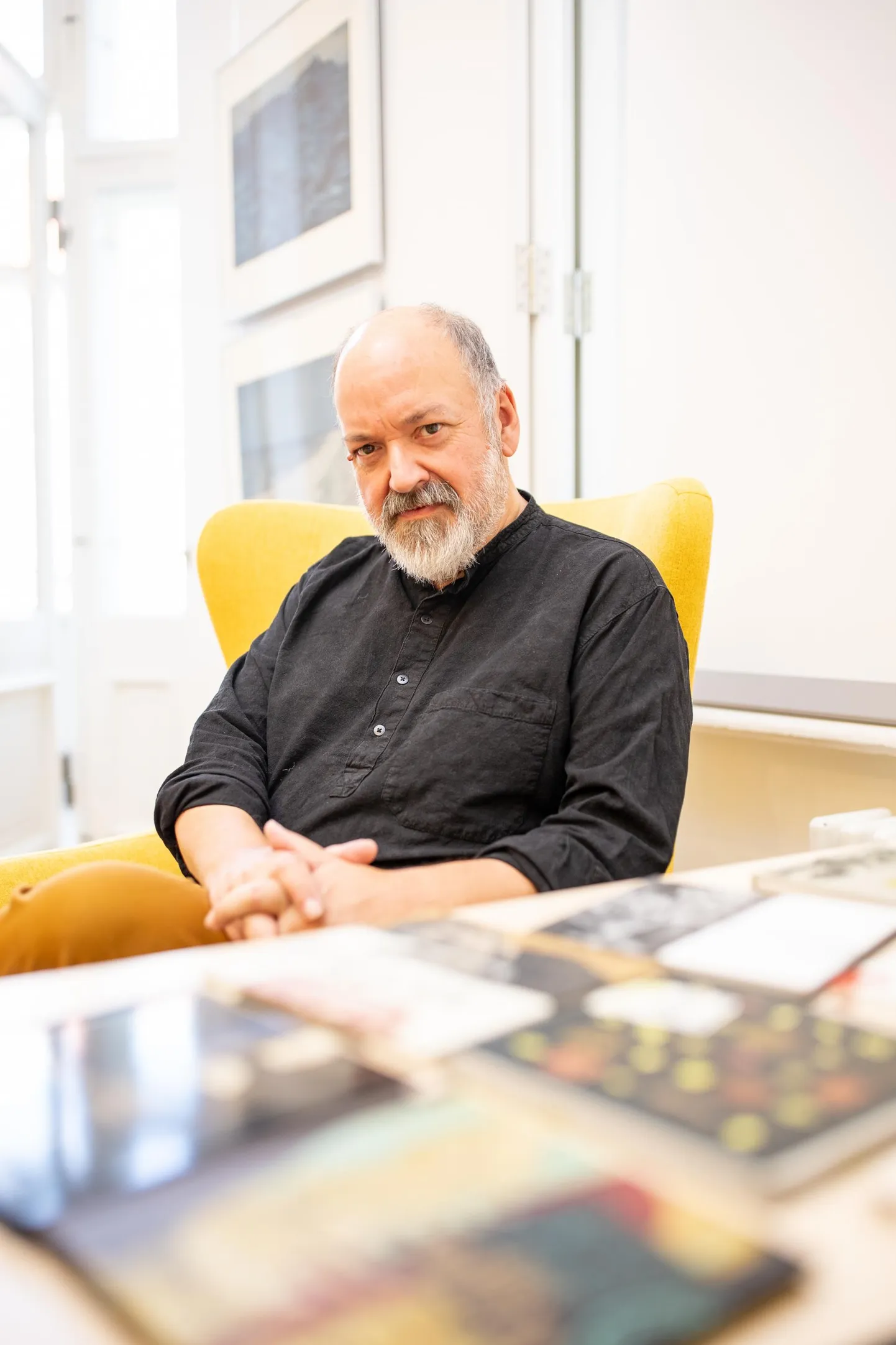 Dave McKean kohtus animahuvilistega Eesti Lastekirjanduse Keskuses.