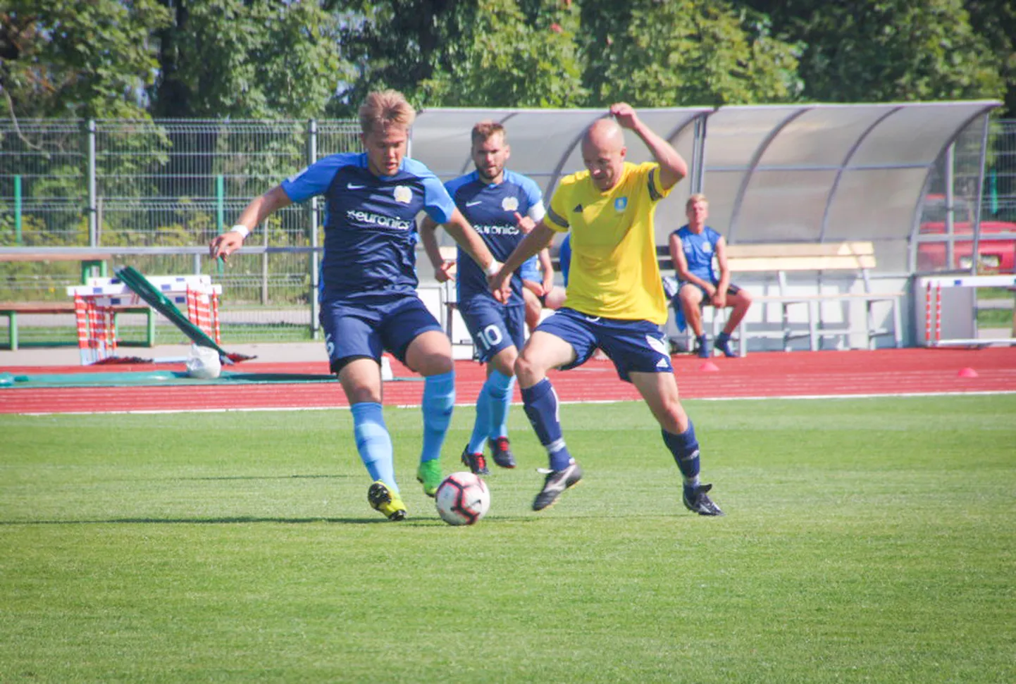 Oliver Rass sööduvõimalusi otsimas.