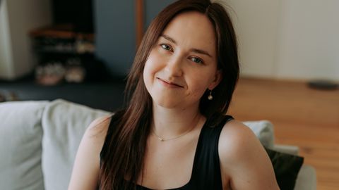 Kelly Kauri debüütalbum viib kuulaja Suure-Jaani kanti ja kaugemalegi