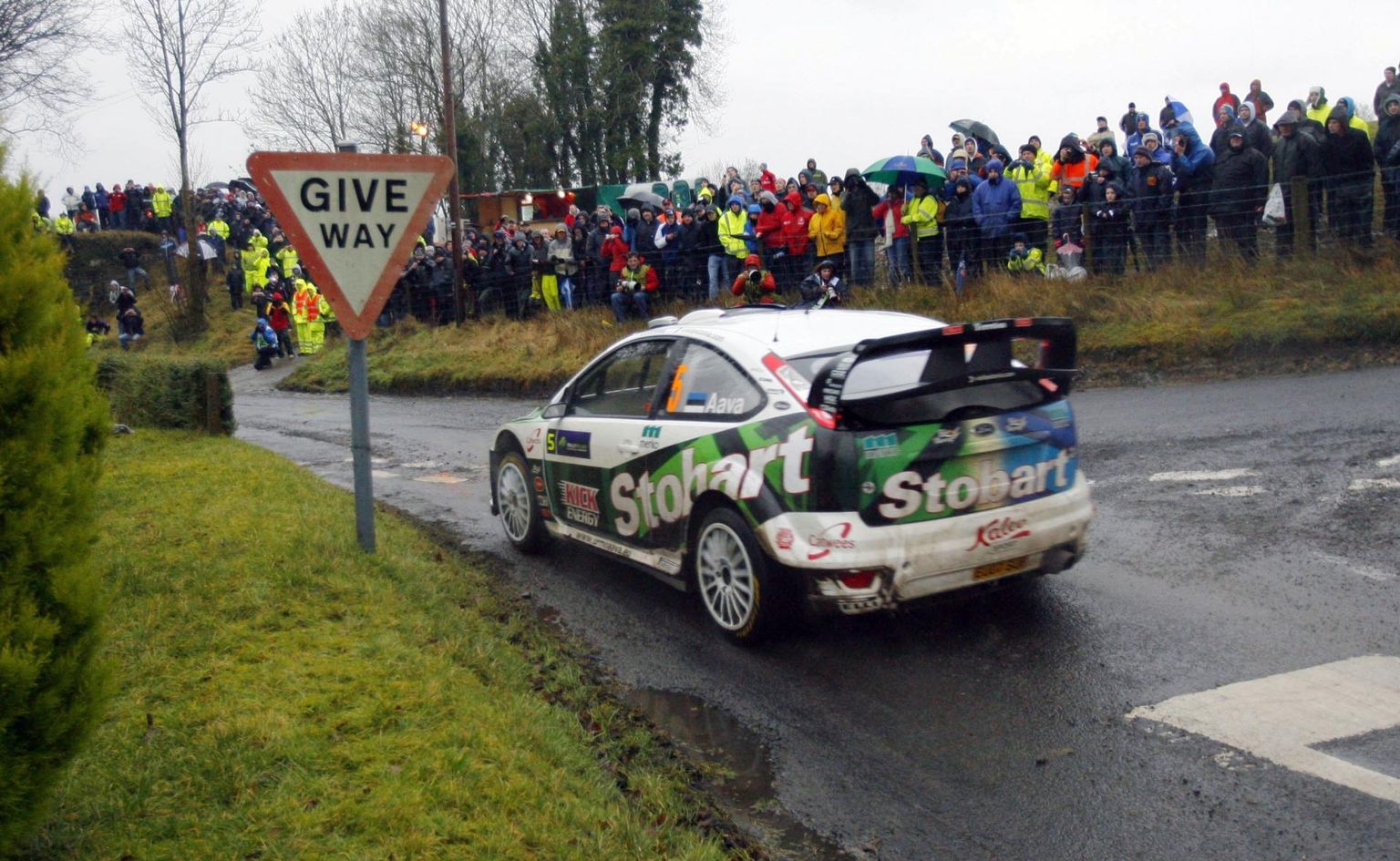 11 aastat tagasi tõusis Urmo Aava muutlikes oludes toimunud Iirimaa rallil karjääris esimest korda MM-ralli liidriks. 2009. aasta hooaeg jäi praegusele Rally Estonia pealikule sõitjana tipptasemel viimaseks.