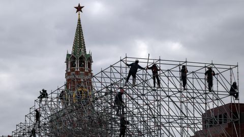 Россия объявила об одностороннем перемирии к параду 9 мая. Зеленский ответил 