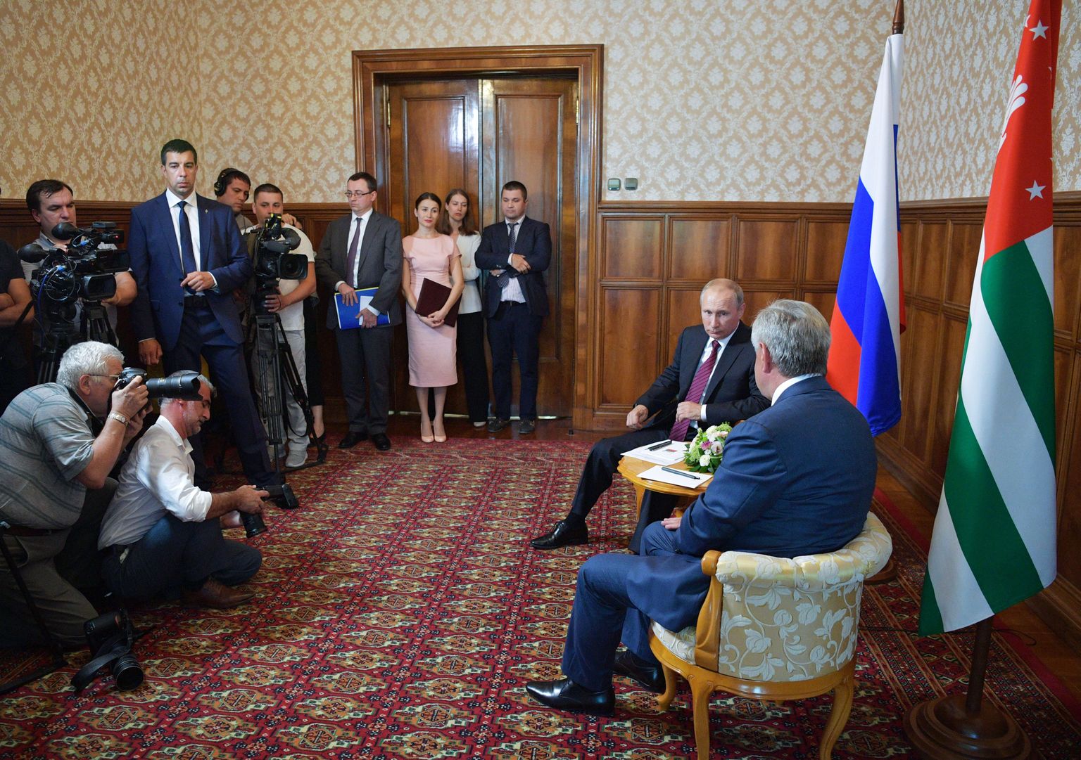 Venemaa president Vladimir Putin kohtumisel Abhaasia liidri Raul Hadžimbaga.