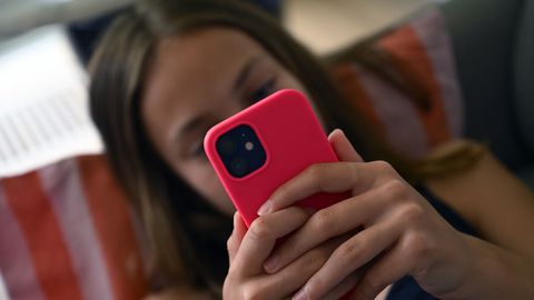 Soomlased toetavad sotsiaalmeedia keelustamist alla 15-aastastele