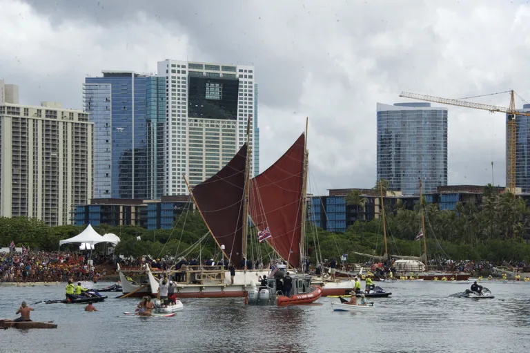 Kanuu Hokulea saabumine Honolulusse
