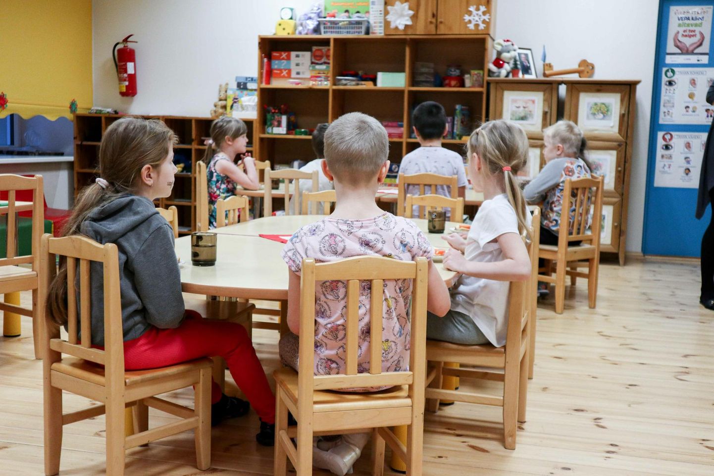 Toidupäeva maksumus muutub kolmes Valga lasteaias. Fotol on söömas Kasekese lasteaia koolieelikud.