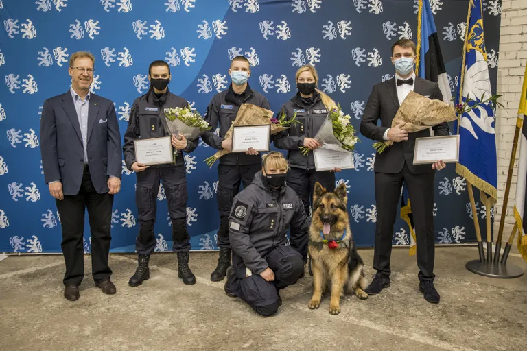 Rotary premeeris silmapaistvaid noori politseinikke ja koerajuhte tänavu juba 21. korda.