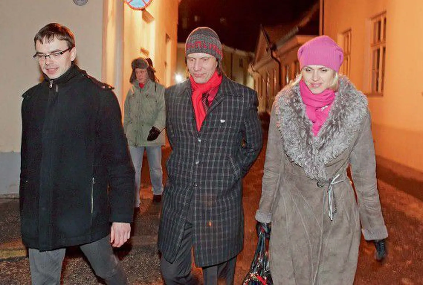 Sotside delegatsioon teel Stenbocki majja, võimukõnelustele polnud neil seekord asja. Sotsid usuvad, et nelja aasta pärast on nemad uue valitsuse moodustajad.