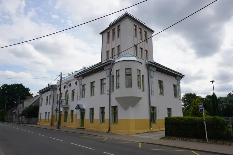 Aasta tegu: Kuperjanovi 12, Valga restaureerimine üürimajaks.