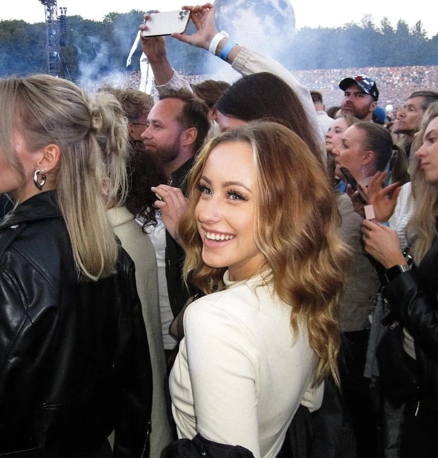 Merilin Mälk The Weekndi kontserdil Lauluväljakul. 12.08.2023.