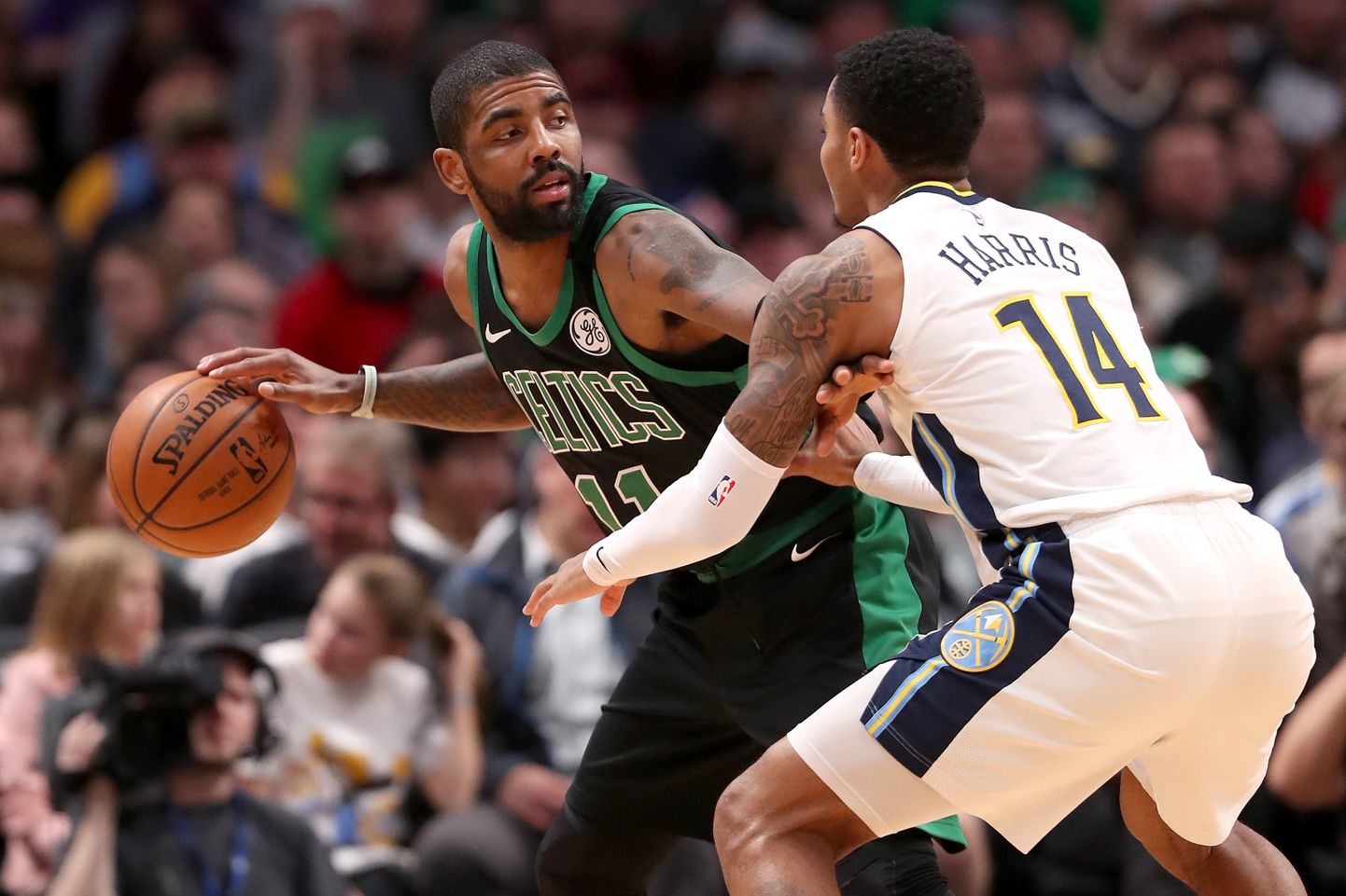 Kyrie Irving (palliga) vedas Celticsi järjekordse võiduni.
