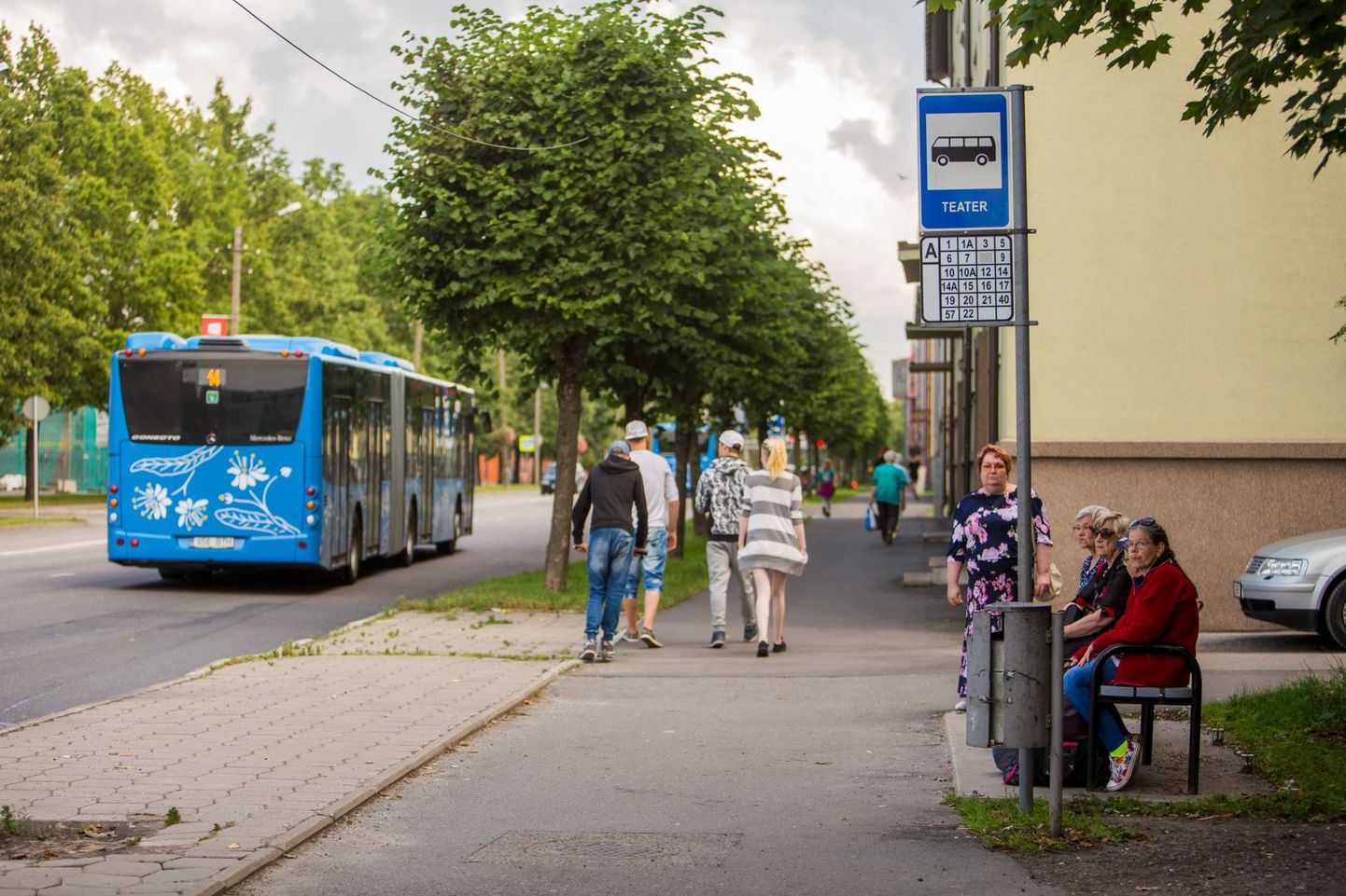 Eelnõu kohaselt saaksid Pärnu linnabussides tasuta sõita kuni 19aastased ning 65aastased ja vanemad inimesed