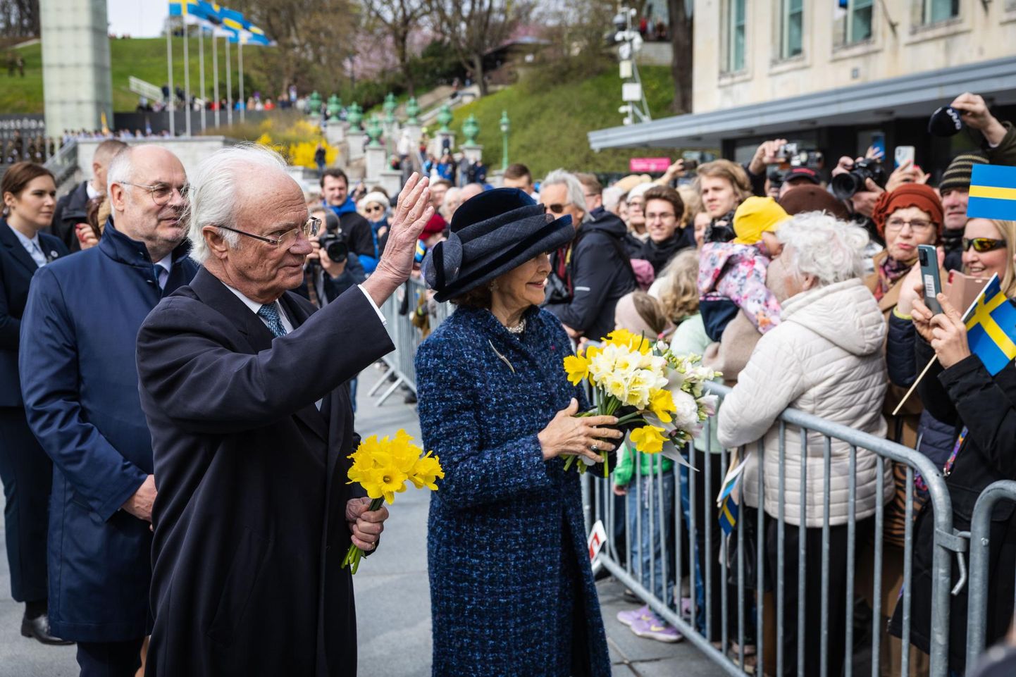 Rootsi kuningas Carl XVI Gustaf ja kuninganna Silvia jõudsid eile Tallinna. Nende auks toimus tervitustseremoonia Vabaduse väljakul.