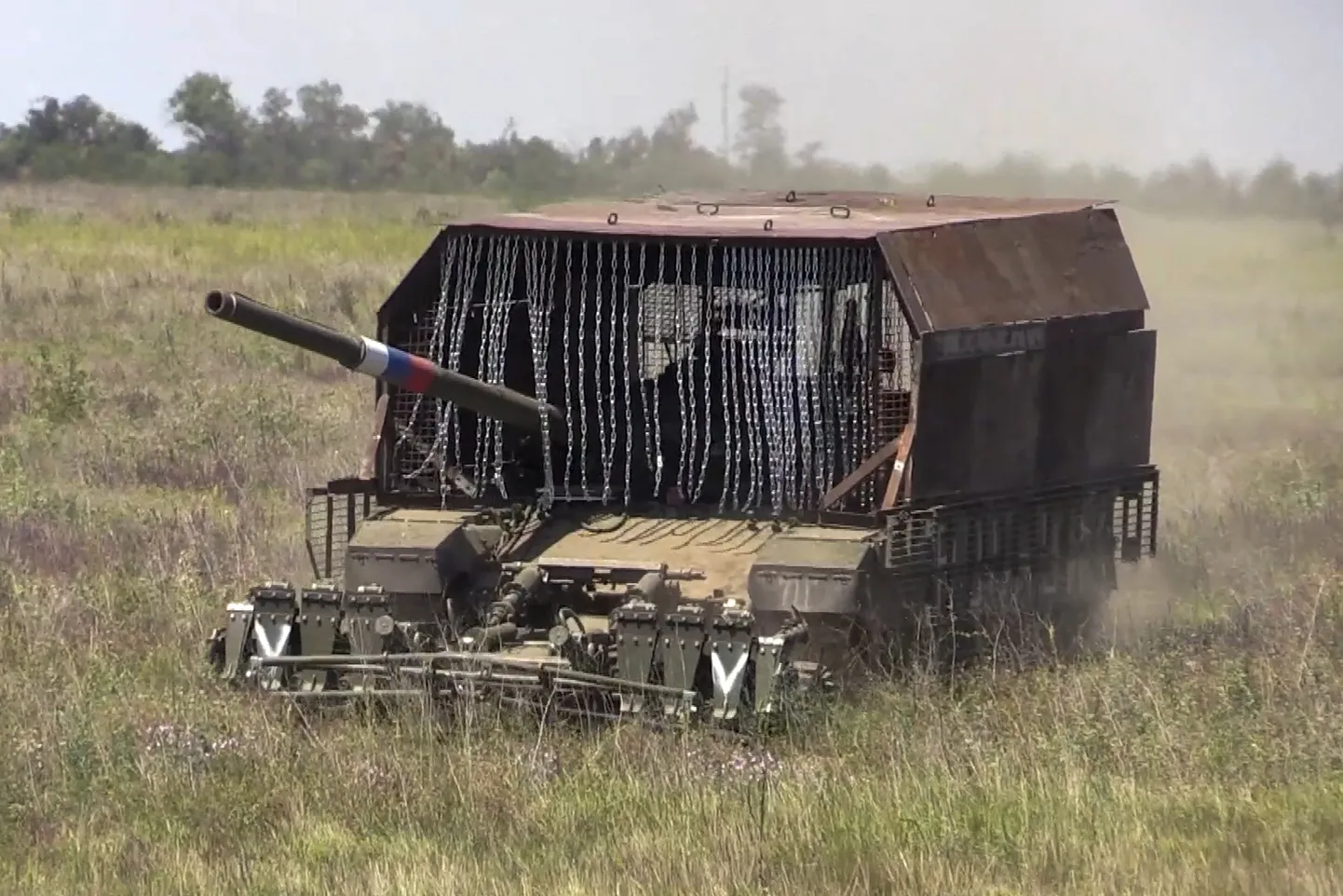 Vene tank T-80BVM.