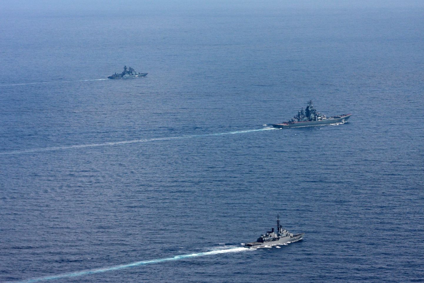 Vene ja Venezuela sõjalaevad ühismanöövritel Kariibi merel.