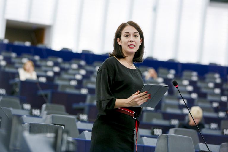 Europarlamendi ungarlasest saadik Katalin Cseh täiskogu istungil Strasbourgis mullu detsembri keskel.