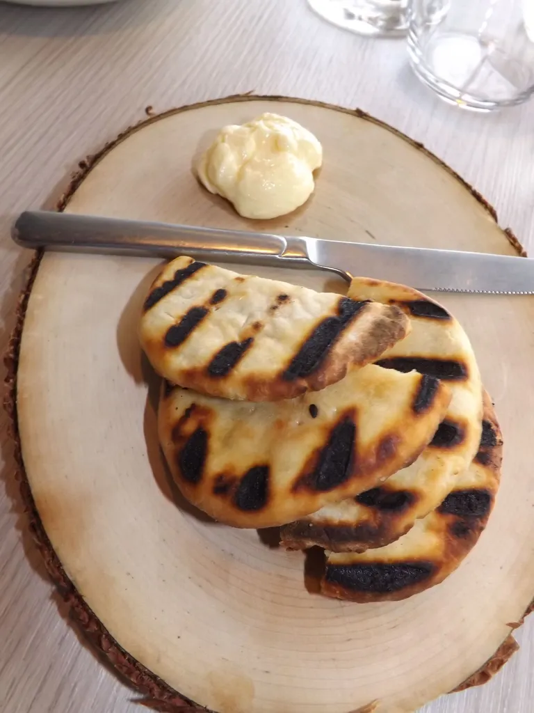 Горячие лепешки.