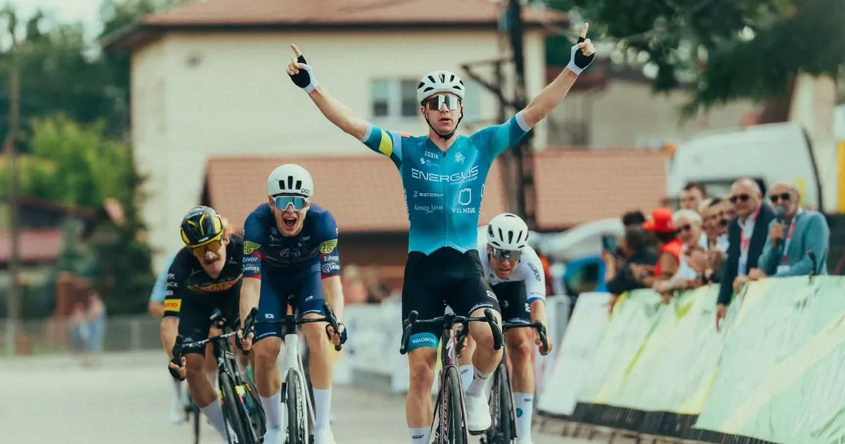 Eesti ratturid võitsid velotuuride avaetapid